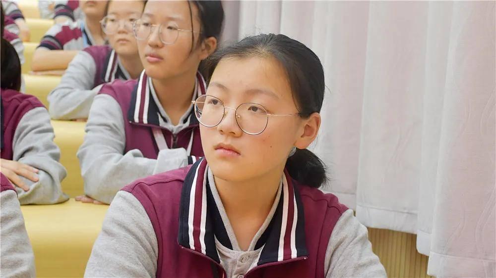 「为什么现在四代女团的腿越来越粗？- 58问答平台，解答您的疑问」